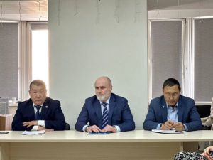Садовников о Яндиеве — новом руководителе Управтодор Якутии