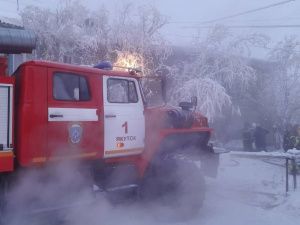 Несколько человек пострадали при пожаре на улице Шевченко в Якутске