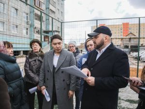 «Народный бюджет»: В Якутске провели проверку по проекту благоустройства дворовой территории