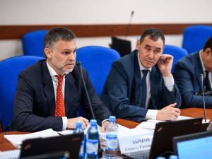 Айсен Николаев рассмотрел ход реализации нацпроекта «Малое и среднее предпринимательство и поддержка индивидуальной предпринимательской инициативы»