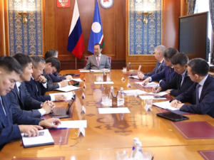 Айсен Николаев на планёрном совещании обозначил приоритетные задачи для Правительства и Администрации