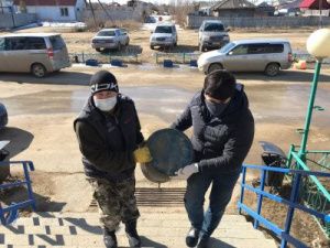 Депутат Андрей Лебедев передал дезсредства Мархе и Магану