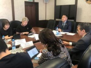 ПРЕЗИДИУМ ЯКУТСКОЙ ГОРОДСКОЙ ДУМЫ УТВЕРДИЛ ПОВЕСТКУ ЗАСЕДАНИЯ СЕССИИ