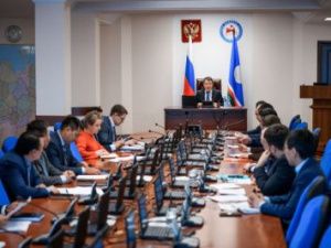 В правительстве состоялось совещание с недропользователями по развитию Кысыл-Сыра