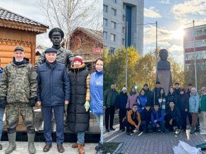 В Якутске жители провели субботники в скверах Гавриила Чиряева и Степана Аржакова