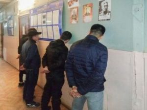 Задержаны молодые люди, пытавшиеся перебросить запрещенные предметы и вещества на территорию исправительной колонии № 1.