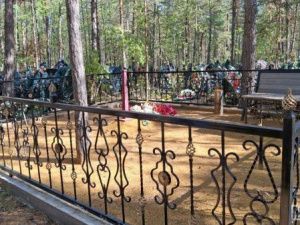 На кладбищах откровенный бардак: Хоронили, как придётся