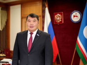 Алексей Еремеев поздравил с 30-летием якутского парламента