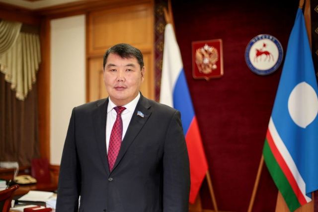 Алексей Еремеев поздравил с 30-летием якутского парламента