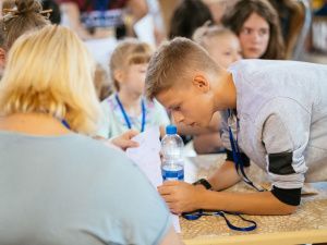Продолжается прием заявок на конкурс общественных проектов для детей и подростков