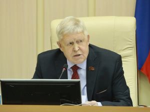 Затаенные страсти в Ил Тумэне вырвались наружу? Переголосовать нельзя оставить. Где поставить запятую?