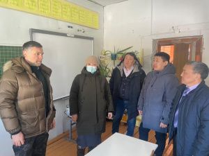 Кирилл Бычков проверил строительство социальных объектов в Верхоянском районе
