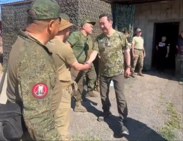 Айсен Николаев встретился с военнослужащими из Якутии в ДНР