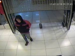 Полиция установила личность «стиляги», наведавшегося ночью в модный магазин в Якутске 