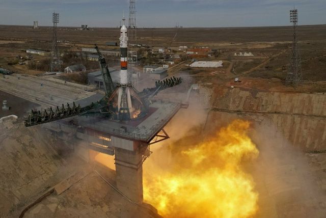 С Байконура в космос будет запущена ракета с изображениями гербов Якутии и города Вилюйска