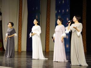 В Якутске старшее поколение поздравили с Международным днем пожилых людей