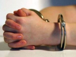 В Якутии несовершеннолетние сестры обворовали учительское общежитие