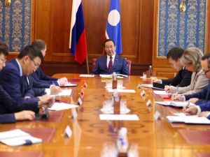 Глава Якутии поручил проработать вопросы капремонта подъездных путей к микрорайону «Звездный»