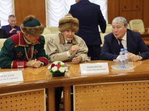 В Якутии хранителям традиционной культуры вручены стипендии главы республики