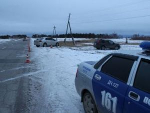 Трое детей пострадали в ДТП в Якутске из-за выезда на встречную полосу