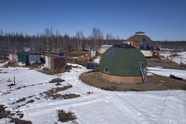 Пенсионер из Верхнеколымского района построил купольный дом на Крайнем Севере