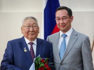 Айсен Николаев поздравил Егора Борисова с днем рождения