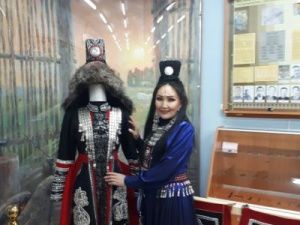 В Якутске открылась выставка этнозвезды Альбины Дегтяревой 