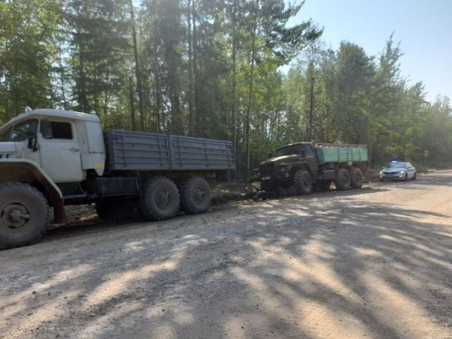 Мужчину задавило насмерть между двумя большегрузами   