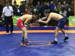 На ковре турнира "Хаҥалас Хапсаҕайа" встретятся лучшие спортсмены республики