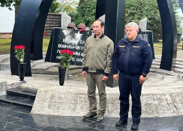 В Новгородской области предали земле останки погибших в годы ВОВ воинов-якутян