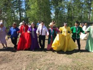 Виктор Лебедев организовал на Ысыахе родного улуса концерт звезд эстрады 