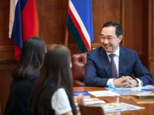 Айсен Николаев "посадил"  Дерево добра