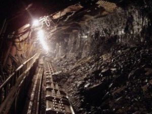 На шахте «Денисовская» продолжают искать человека, оставшегося под завалами после обрушения породы
