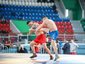 В Якутске проходит VI открытый республиканский турнир МВД по борьбе хапсагай