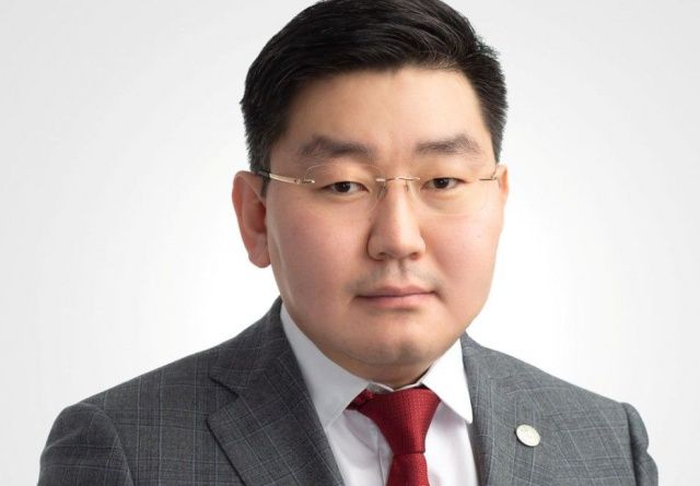 Банкир Долгунов зарабатывает почти 45 миллионов в год!