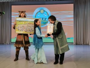 До 45 тысяч рублей получили победители первого детского конкурса запевал осуохая в Якутии