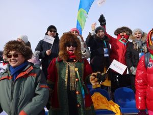 Зрелищной ничьей завершился матч звёзд мирового хоккея с якутской командой у Ленских столбов