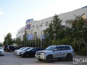 В ледовом дворце «Эллэй Боотур» ремонт продлится до 20-х чисел ноября