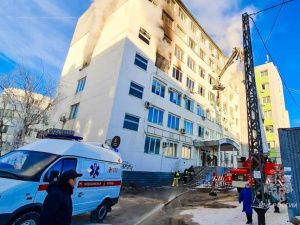 По факту пожара в административном здании в Якутске возбуждено уголовное дело