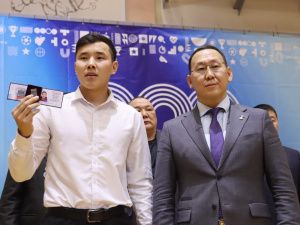 Якутским мас-рестлерам впервые вручили знаки заслуженных мастеров спорта России