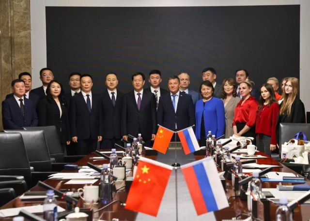 В китайском городе Мохэ обсудили развитие международного транспортного перехода Джалинда–Мохэ