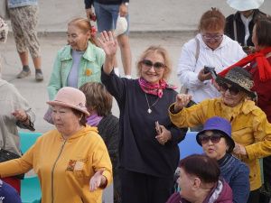 ДДН провел танцевально-музыкальный вечер