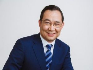 Глава Республики Айсен Николаев поздравил с Днем рождения Якутска