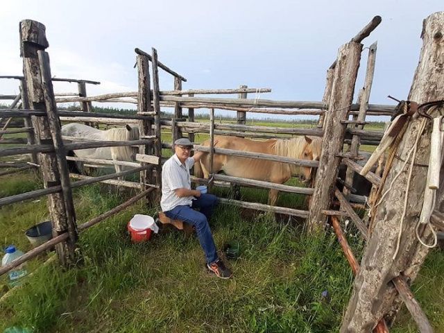 Афанасий Максимов:  «Когда меня «чудо-мэр» сделает почетным фермером?»