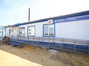 Айсен Николаев поручил благоустроить территорию врачебной амбулатории в Тулагино