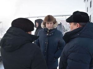 Кирилл Бычков провел выездное заседание правительства Якутии в Усть-Майском районе