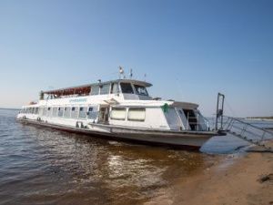 С 1 июня трансфер пассажиров поезда  будет выполняться на теплоходе «В. Рукавишников»