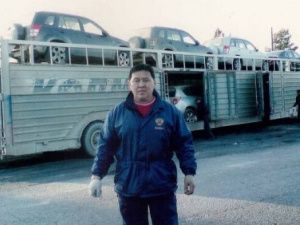 Колми не может позволить себе нанять водителя?