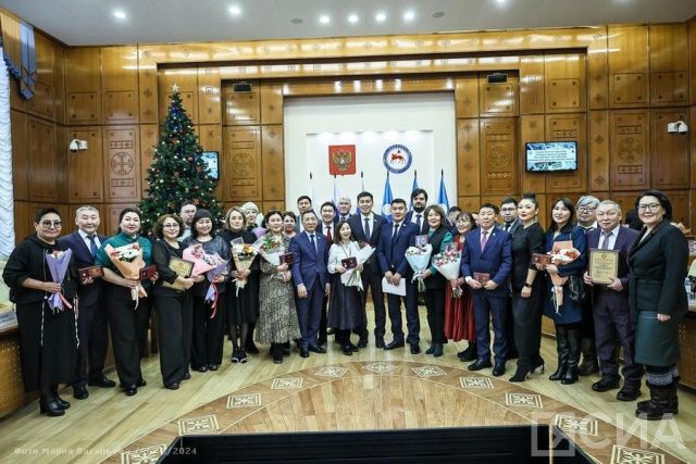 Журналистов Якутии наградили в преддверии Дня российской печати