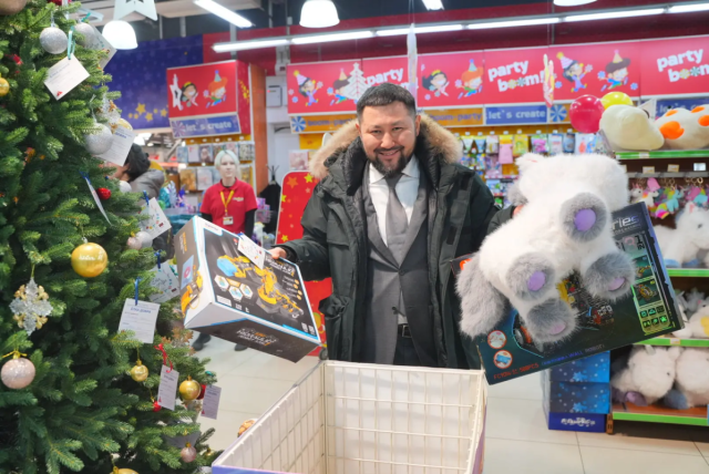 Евгений Григорьев принял участие в акции «Ёлка добра»